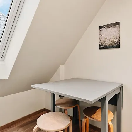 아파트 Dinbnb Gagaten